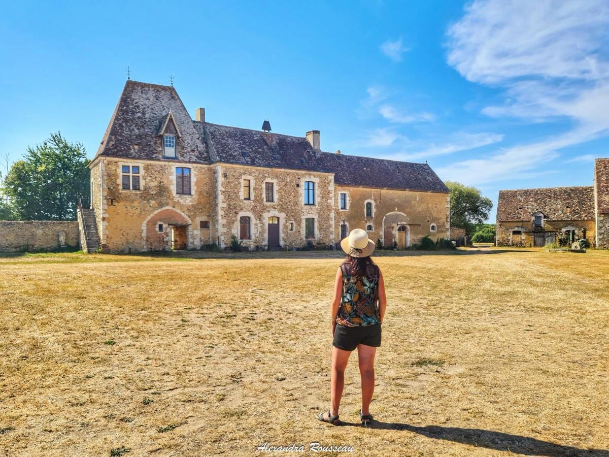 Manoir Du Bois Joly - Roulotte Vintage Guest House Margon  Exterior foto
